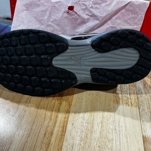 Puma Black and Silver Composite Toe Shoes - Picture 7 of 11